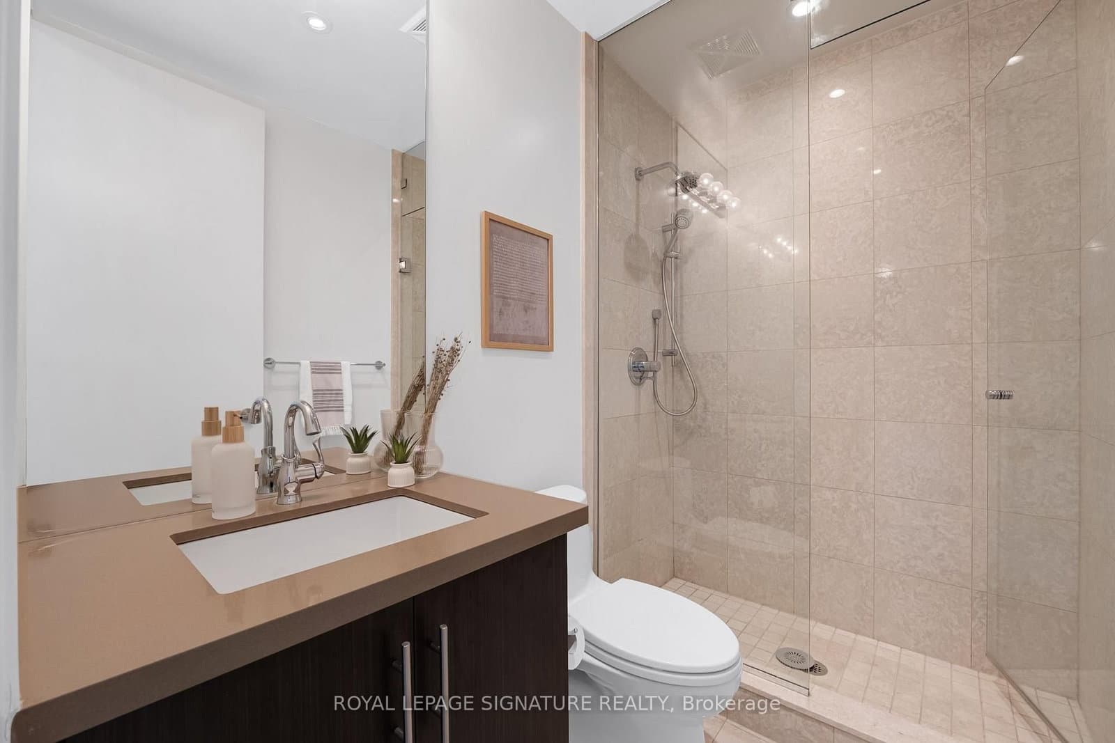 39 Queens Quay E, Unit 337 thumbnail 21