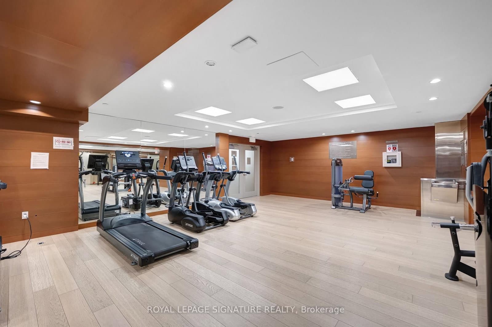39 Queens Quay E, Unit 337 thumbnail 26