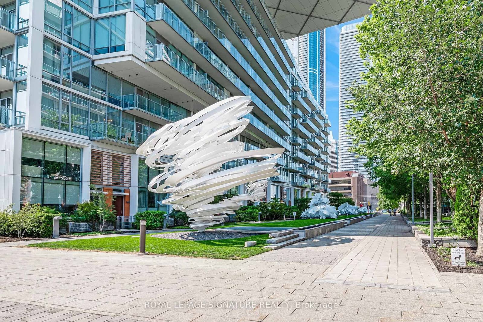 39 Queens Quay E, Unit 337 thumbnail 36