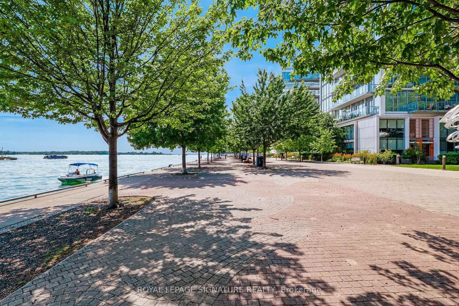 39 Queens Quay E, Unit 337 thumbnail 37