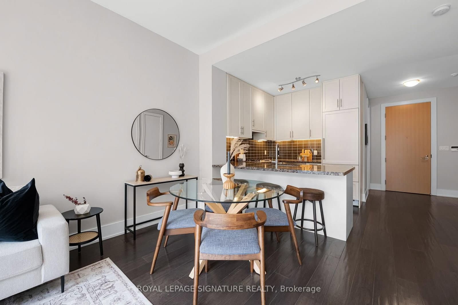 39 Queens Quay E, Unit 337 thumbnail 8