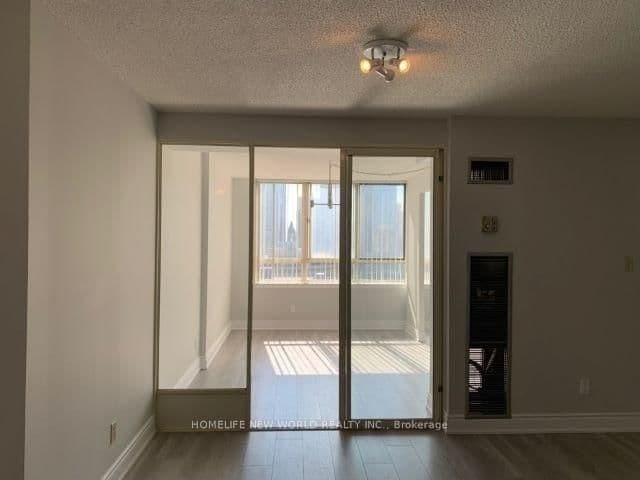 633 Bay Street, Unit 2613 thumbnail 17