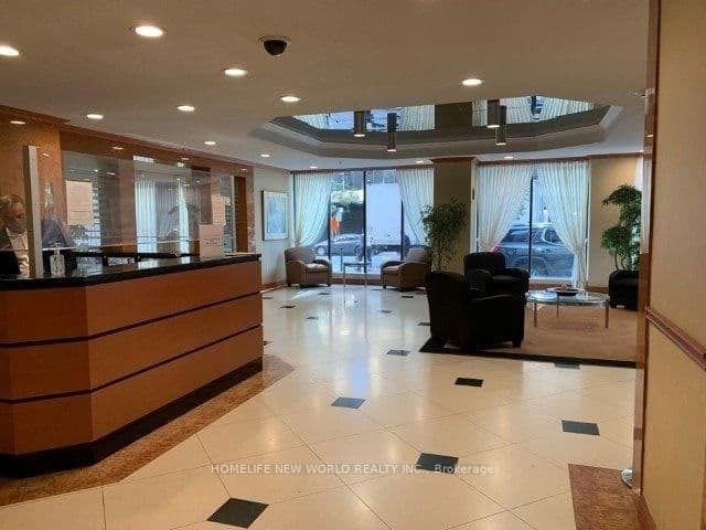 633 Bay Street, Unit 2613 thumbnail 4