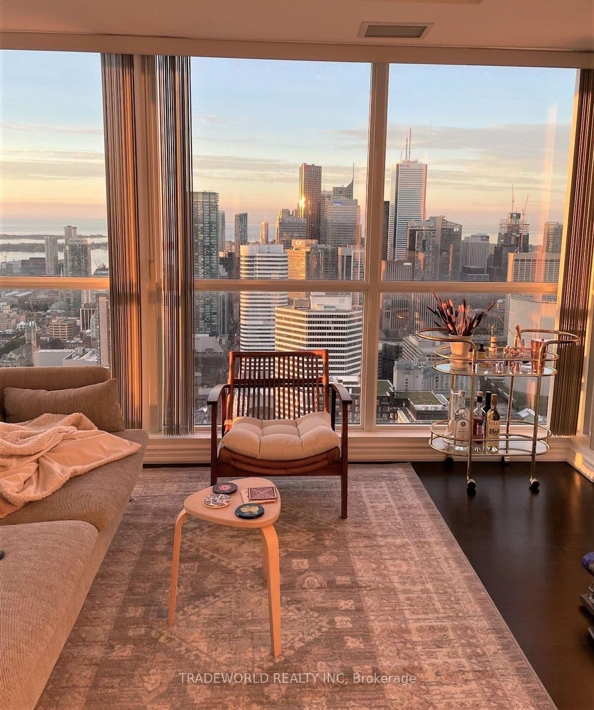 386 Yonge Street, Unit 5407 thumbnail 3