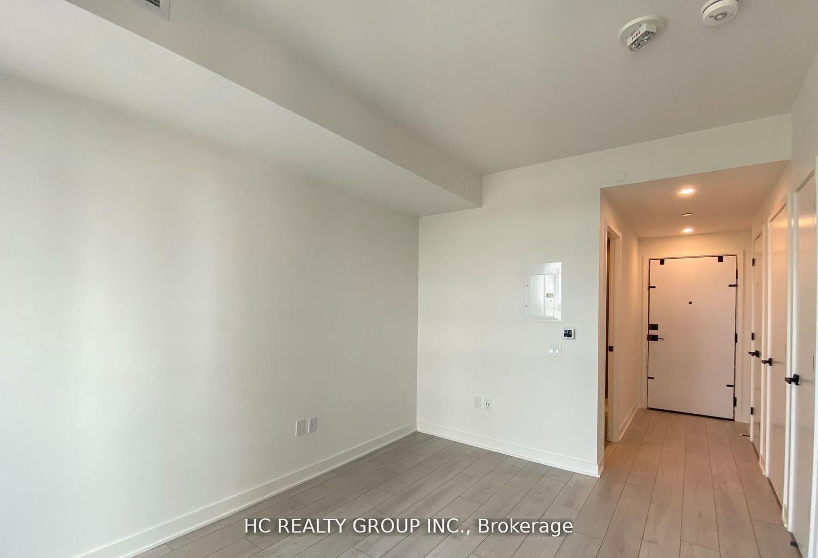 55 Charles Street E, Unit 1311 thumbnail 5