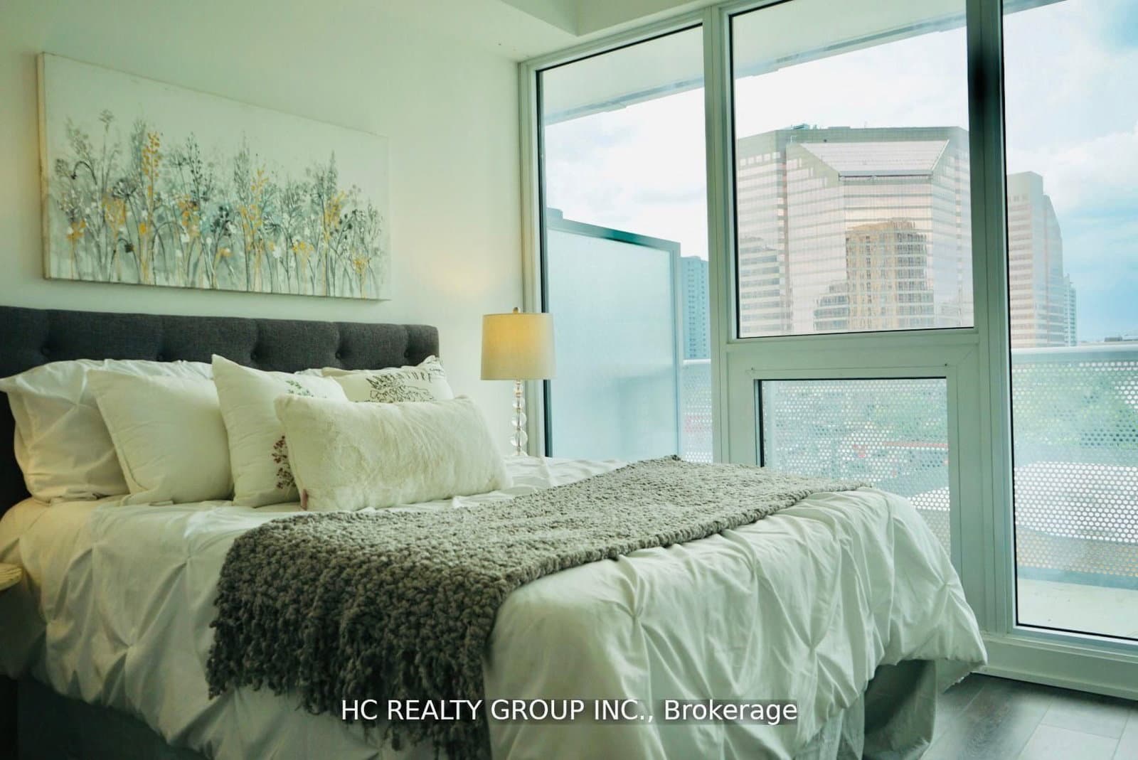 15 Holmes Avenue, Unit 605 thumbnail 6