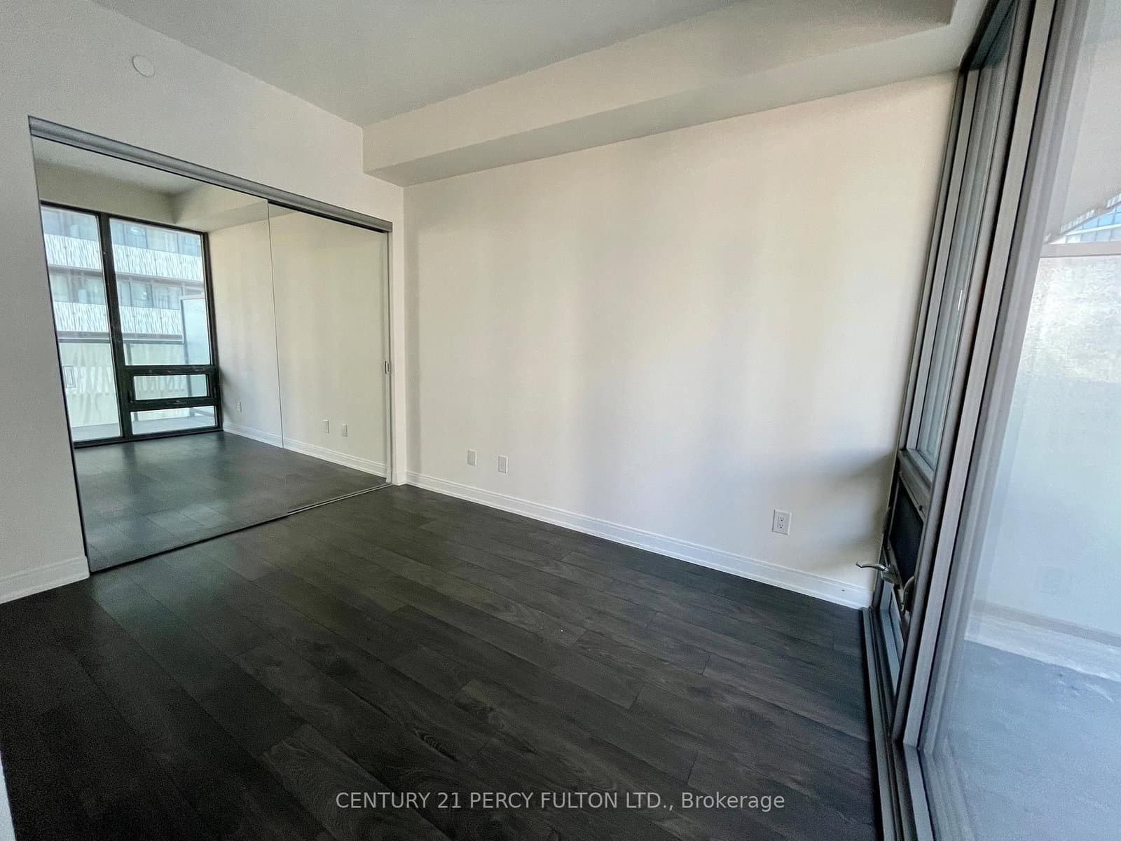 50 Charles Street E, Unit 2108 thumbnail 8