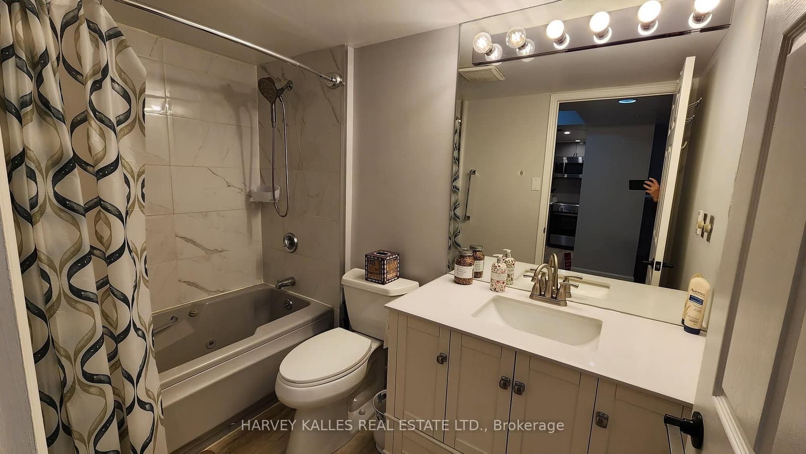 7 Broadway Avenue, Unit 211 thumbnail 17