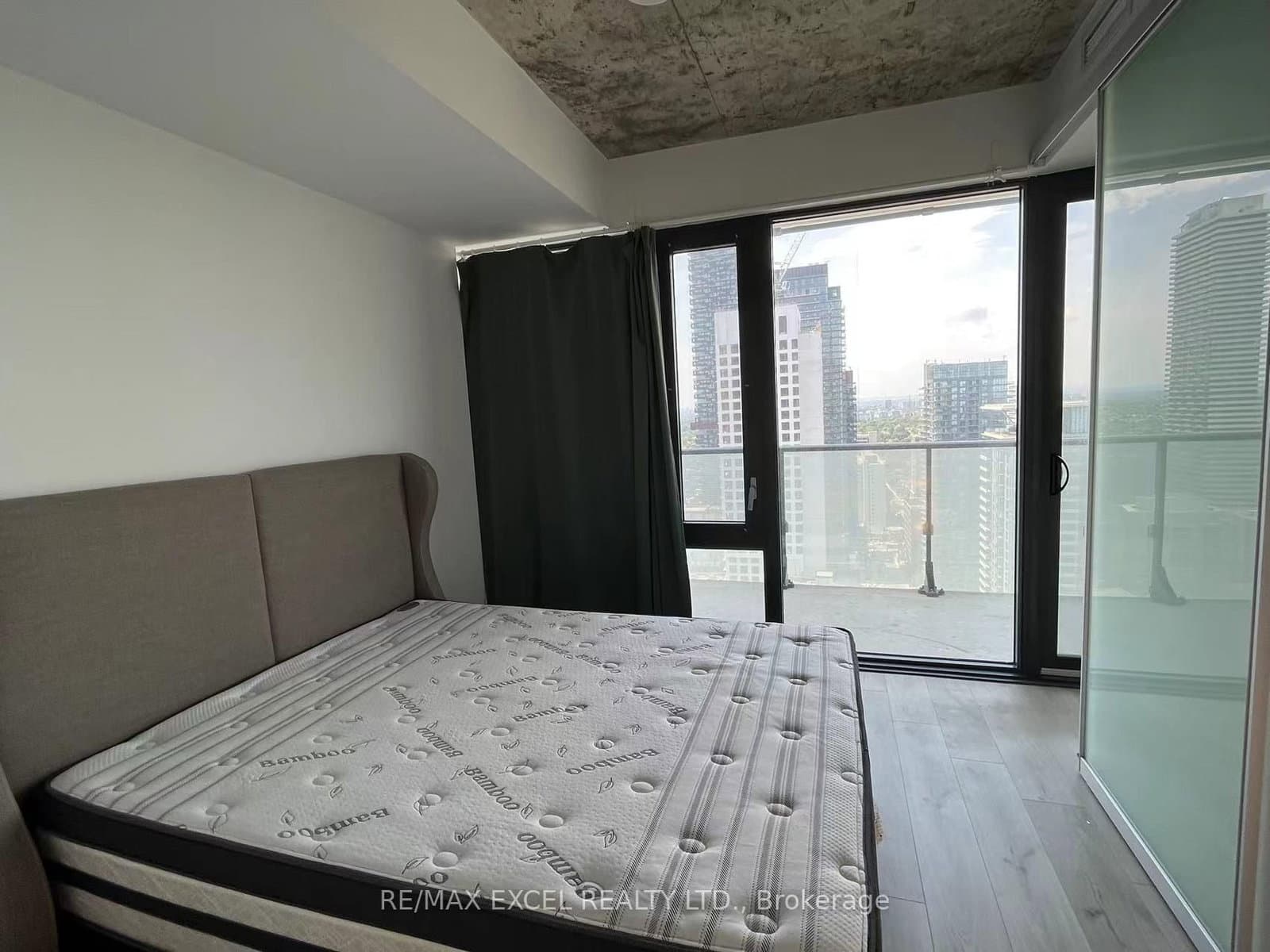 161 Roehampton Avenue, Unit 3702 thumbnail 16