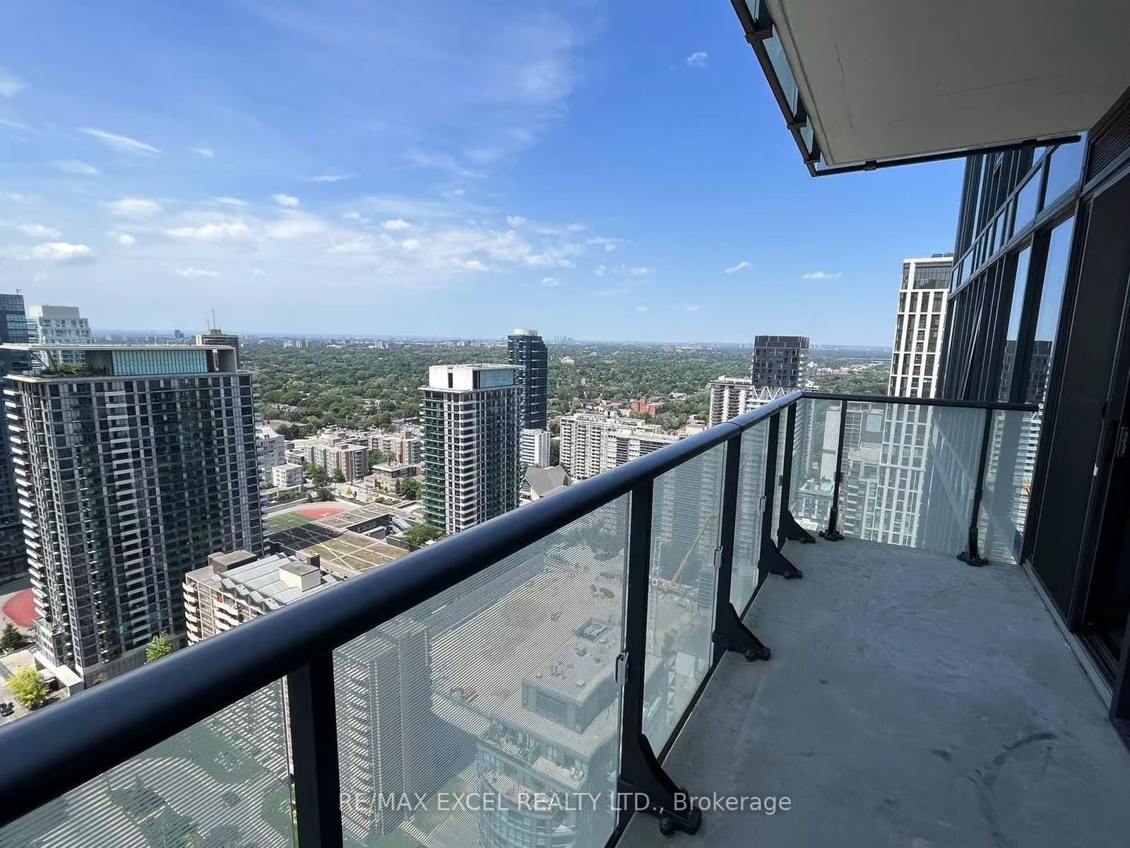 161 Roehampton Avenue, Unit 3702 thumbnail 18