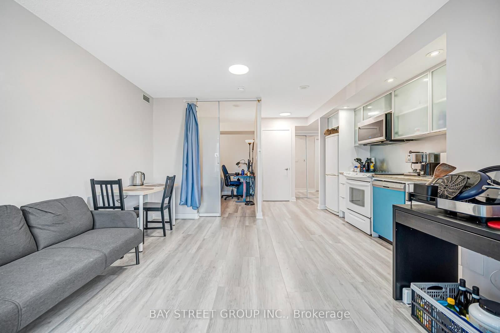 25 Telegram Mews, Unit 816 thumbnail 10