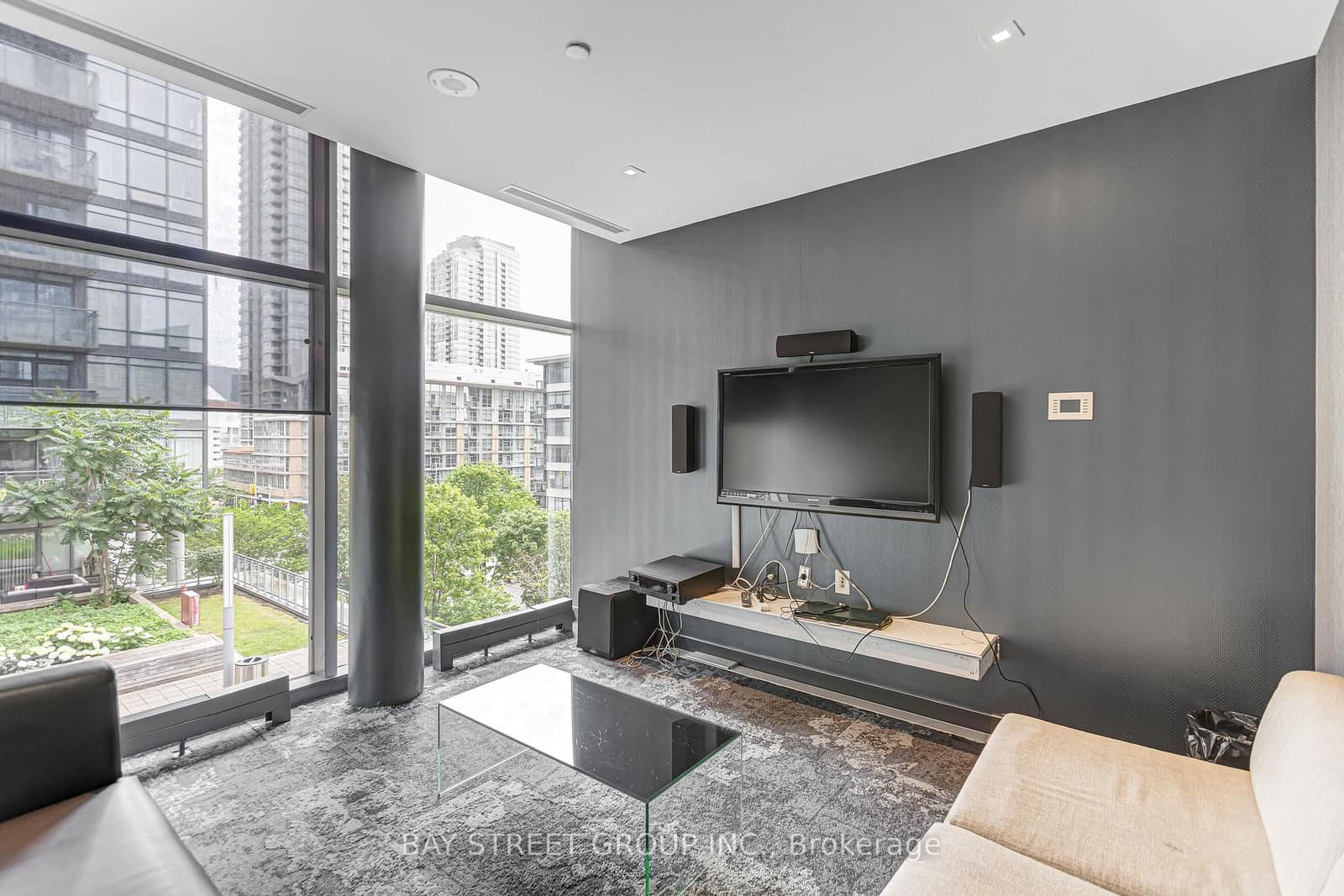 25 Telegram Mews, Unit 816 thumbnail 21