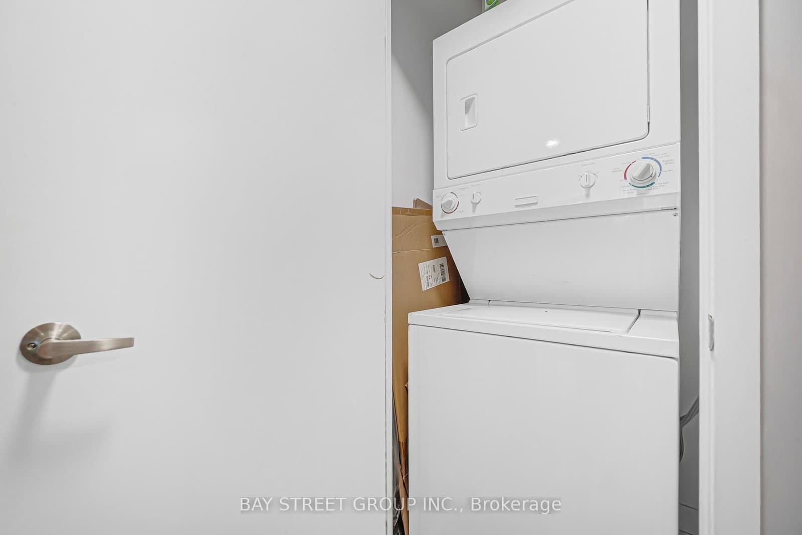 25 Telegram Mews, Unit 816 thumbnail 6