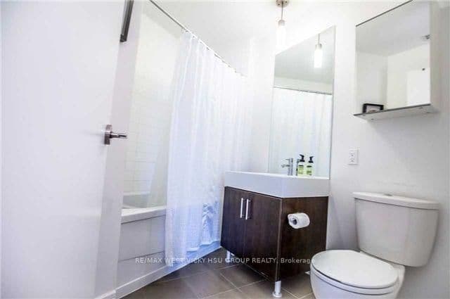 112 George Street, Unit S529 thumbnail 10