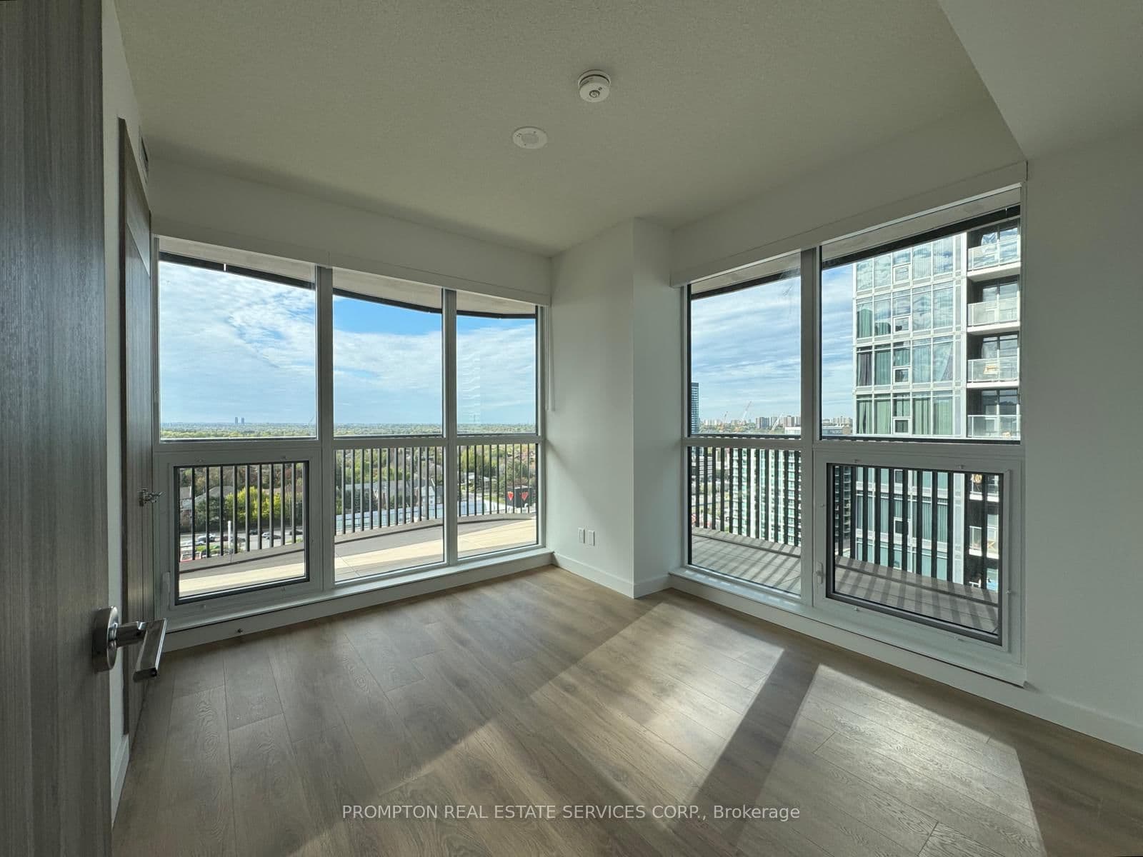 68 Esther Shiner Boulevard, Unit 1611 thumbnail 12