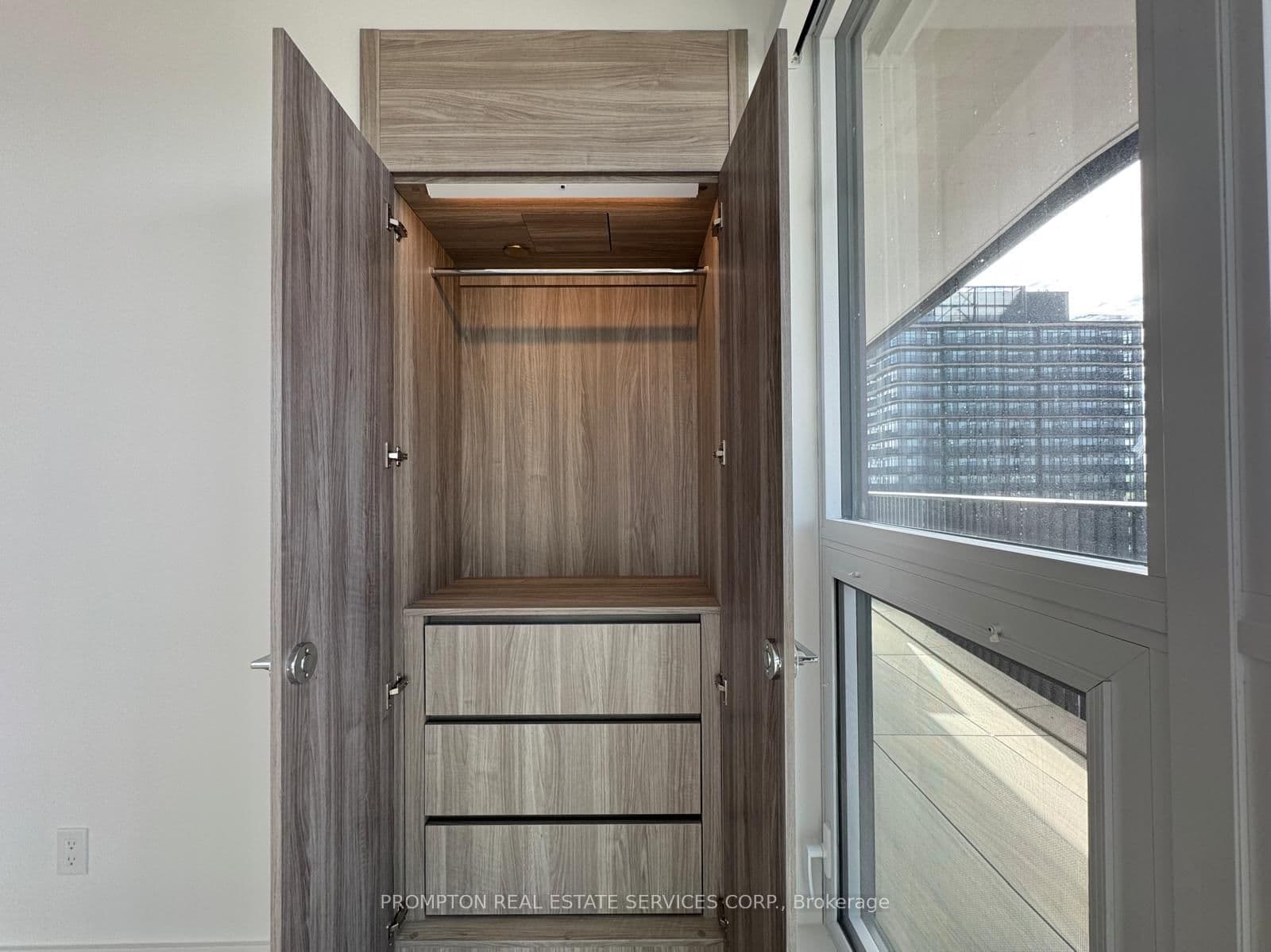 68 Esther Shiner Boulevard, Unit 1611 thumbnail 13