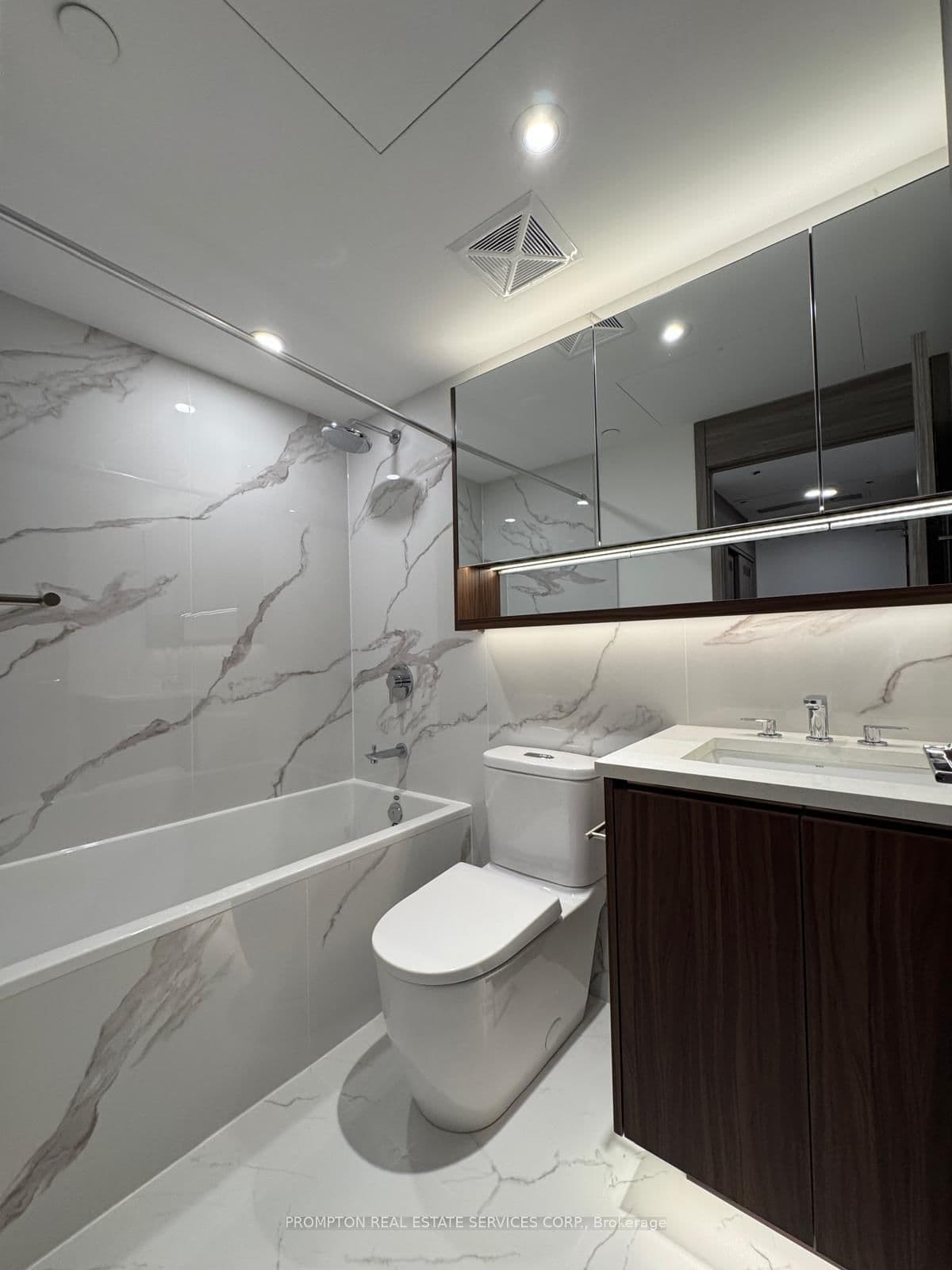 68 Esther Shiner Boulevard, Unit 1611 thumbnail 18