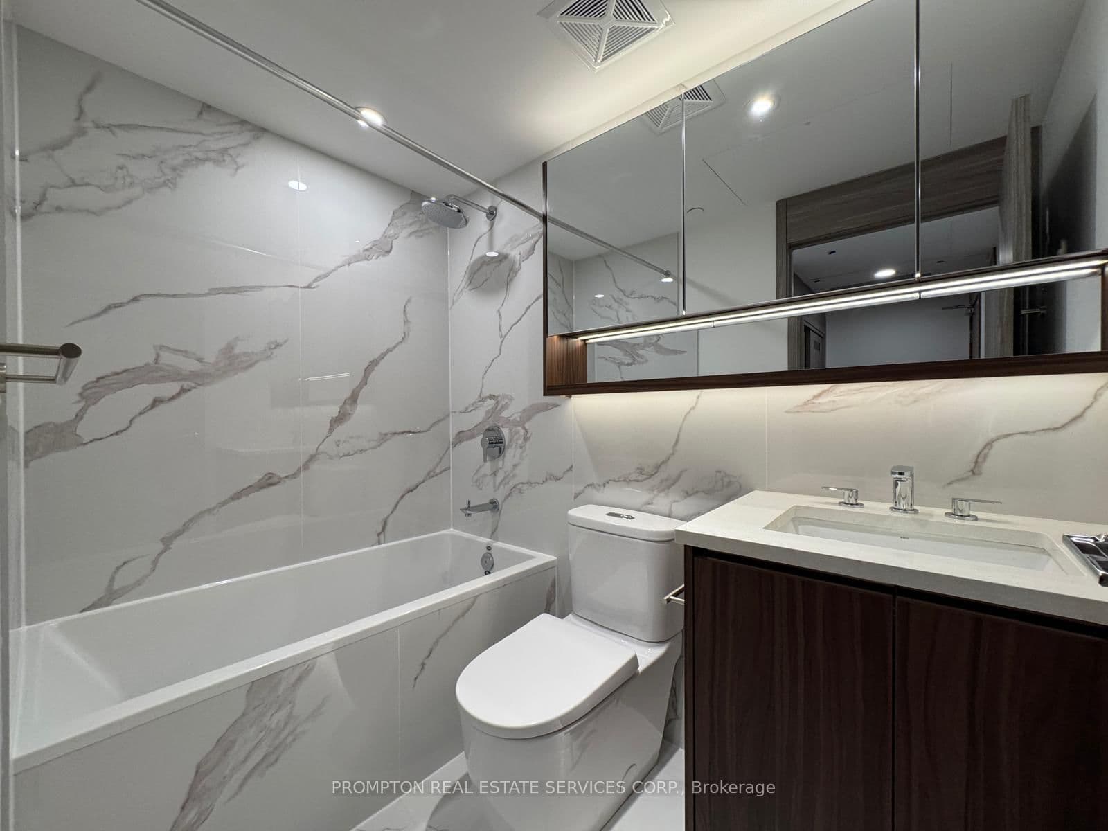 68 Esther Shiner Boulevard, Unit 1611 thumbnail 20
