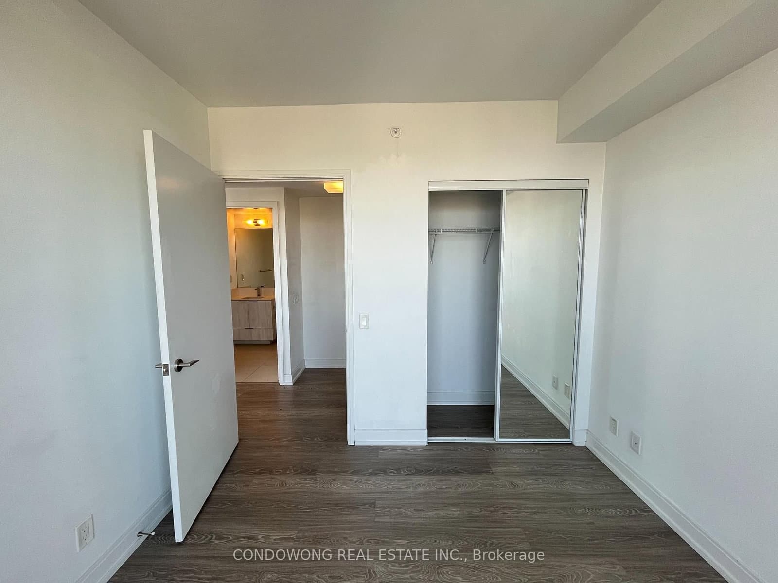 181 Dundas Street E, Unit 3905 thumbnail 11