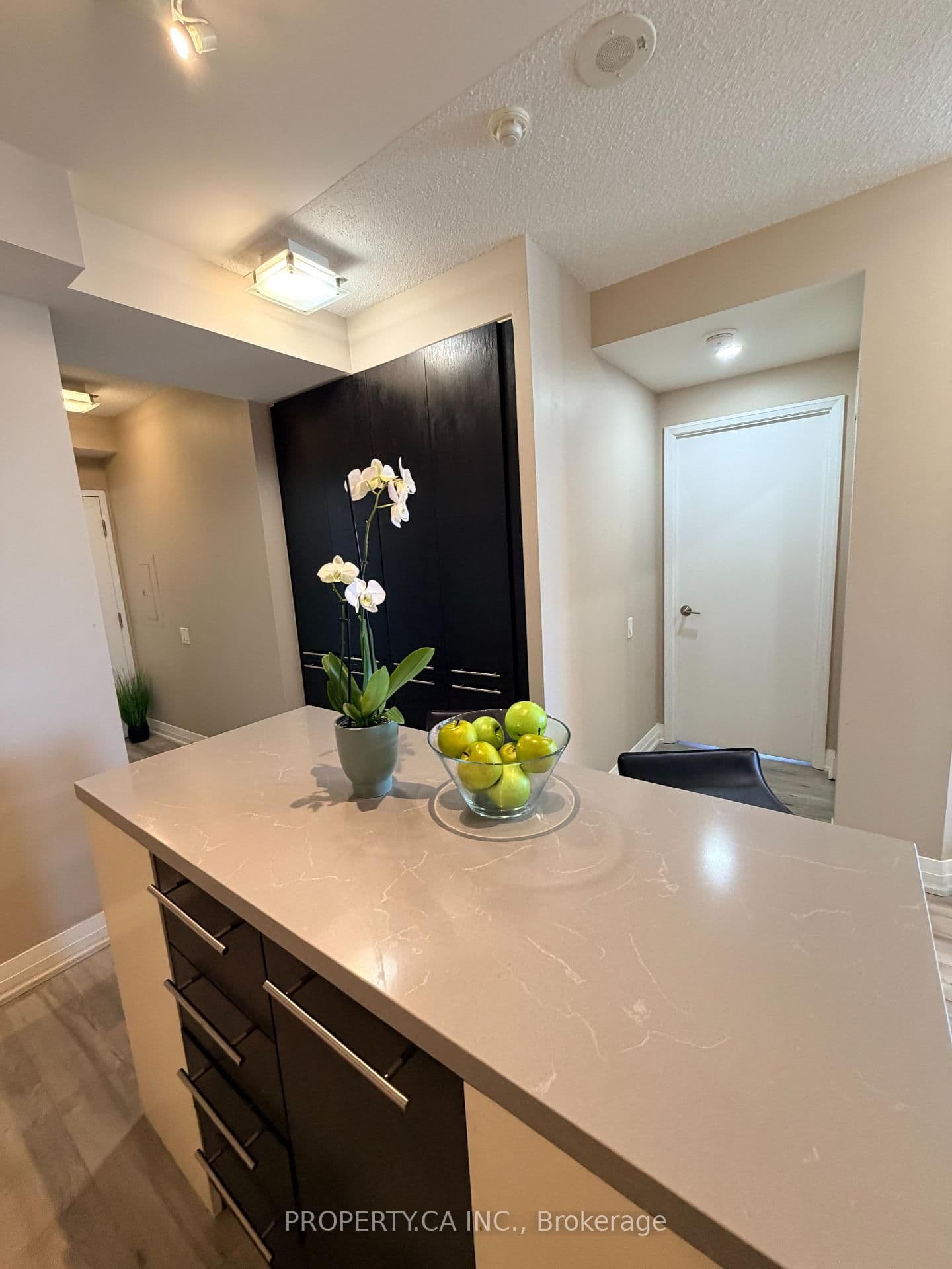 21 Carlton Street, Unit 3405 thumbnail 11