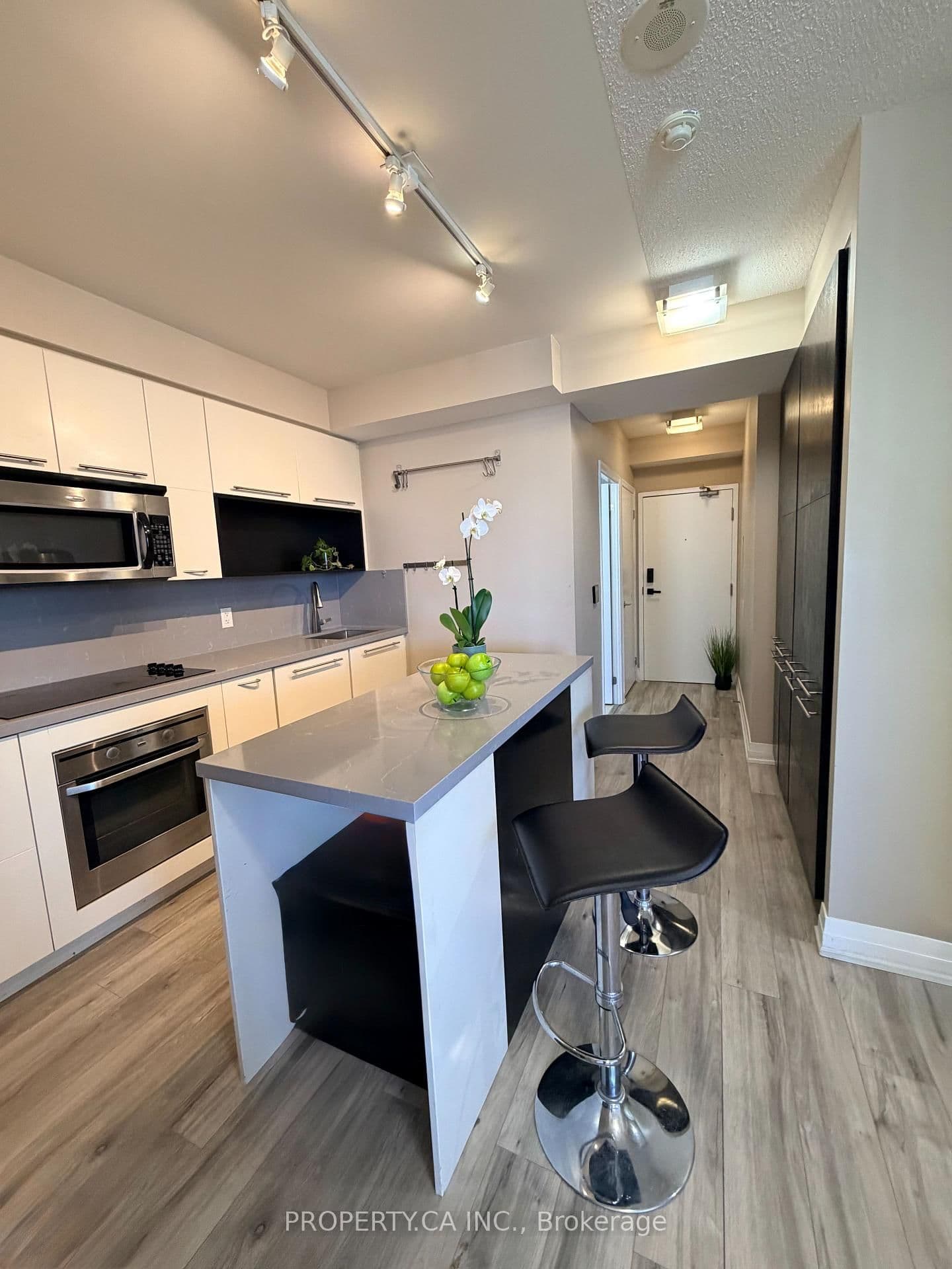 21 Carlton Street, Unit 3405 thumbnail 12