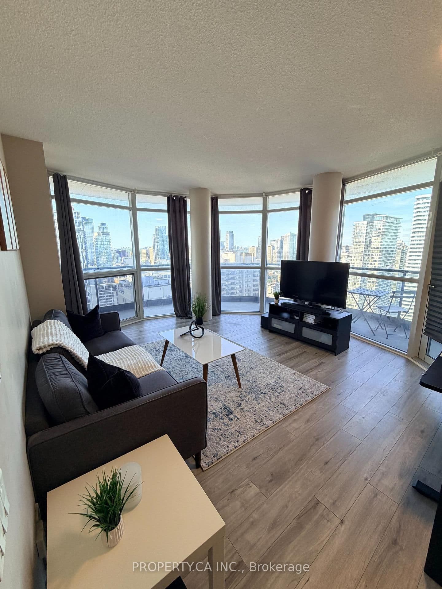 21 Carlton Street, Unit 3405 thumbnail 3