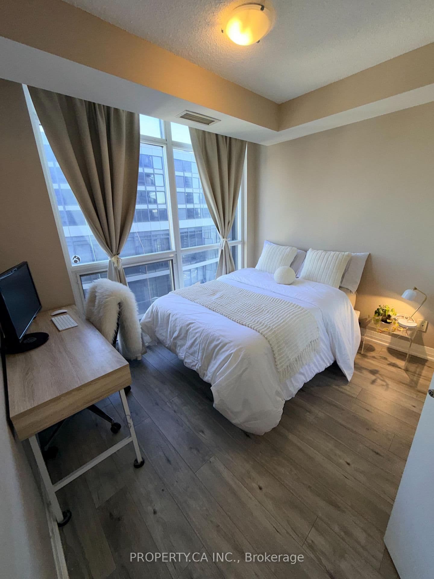21 Carlton Street, Unit 3405 thumbnail 6