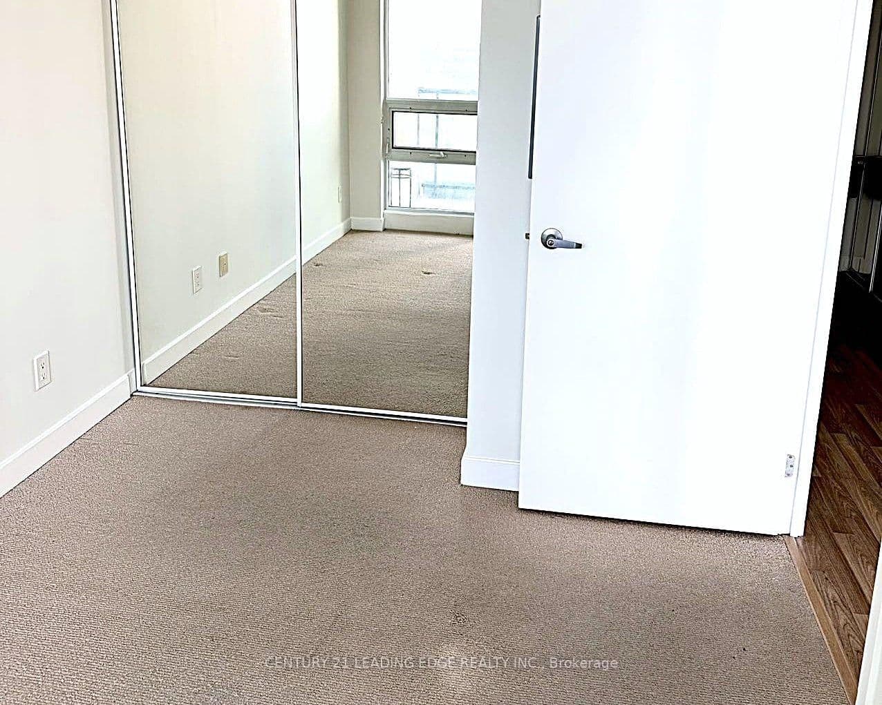 12 Yonge Street, Unit 2203 thumbnail 10