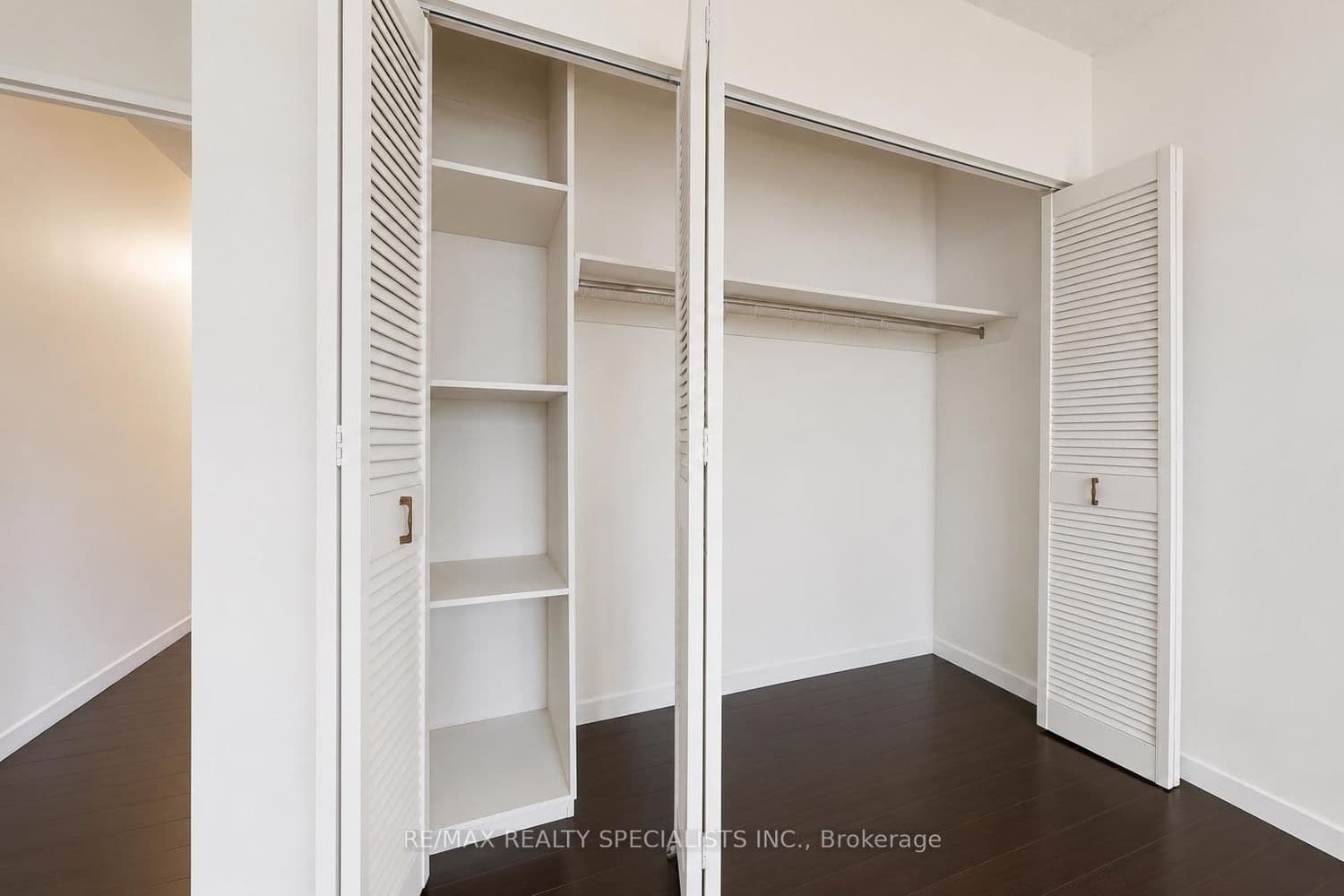 33 Harbour Square, Unit 1207 thumbnail 11