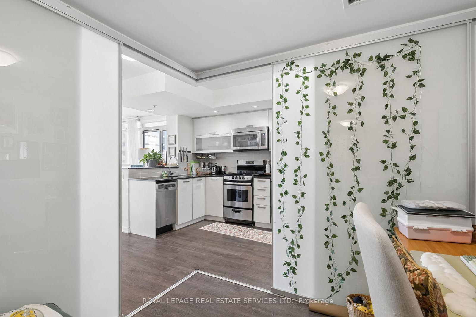 68 Abell Street, Unit 1908 thumbnail 18