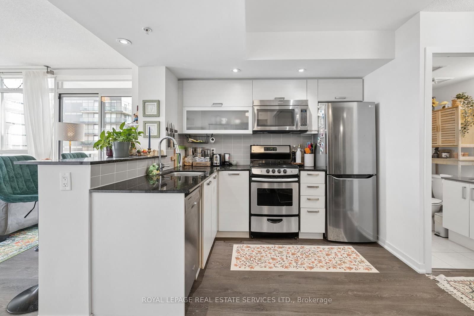 68 Abell Street, Unit 1908 thumbnail 5