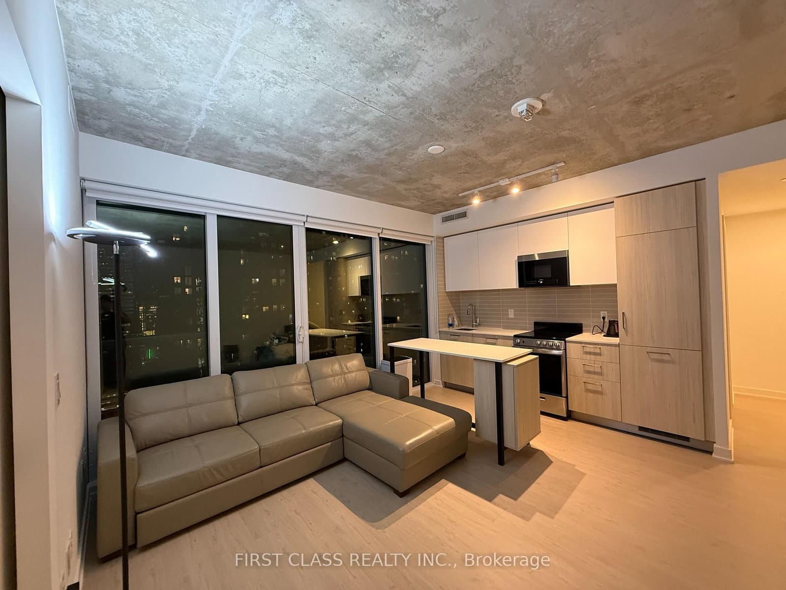 65 Mutual Street, Unit 2804 thumbnail 2