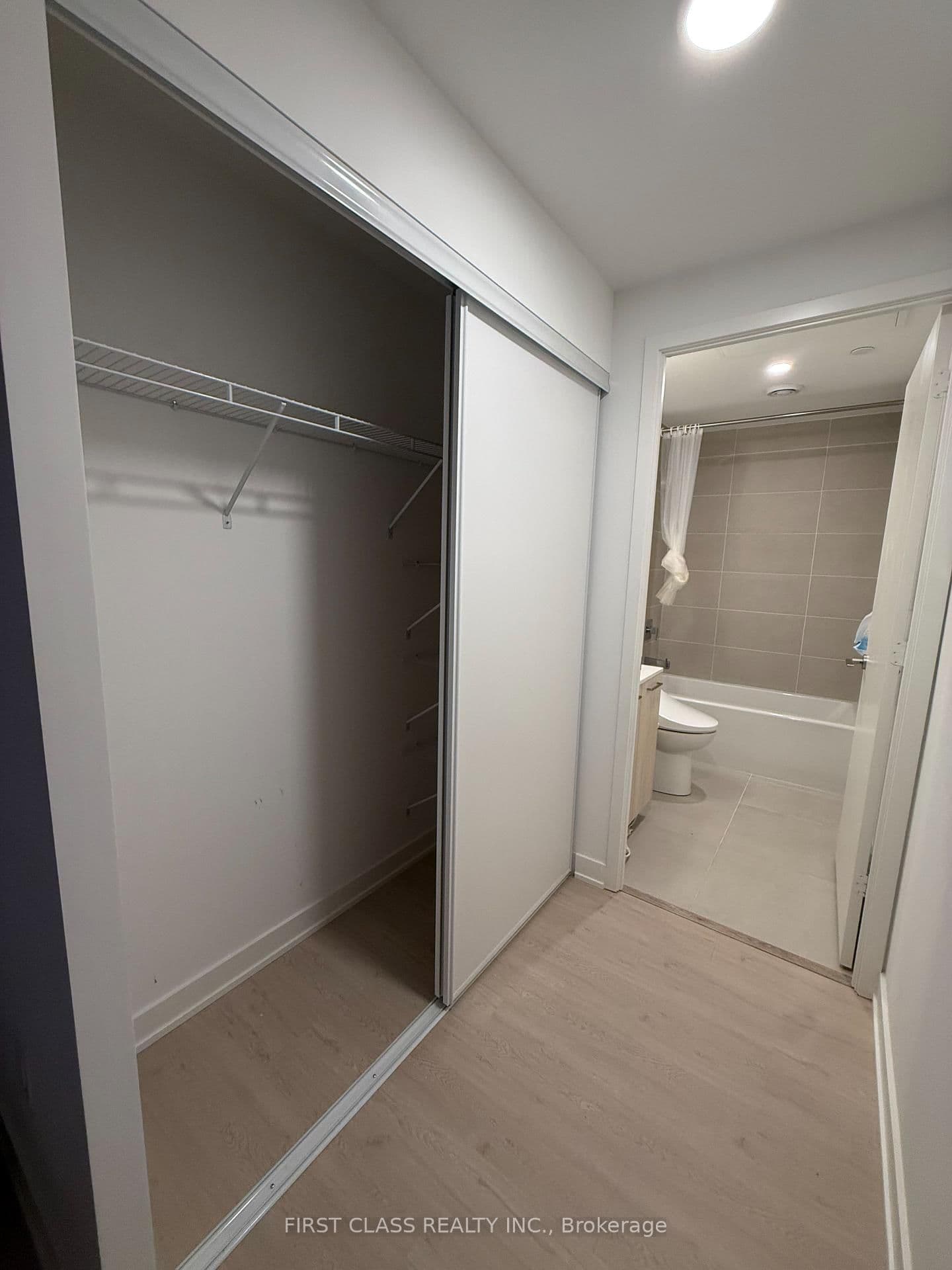 65 Mutual Street, Unit 2804 thumbnail 6