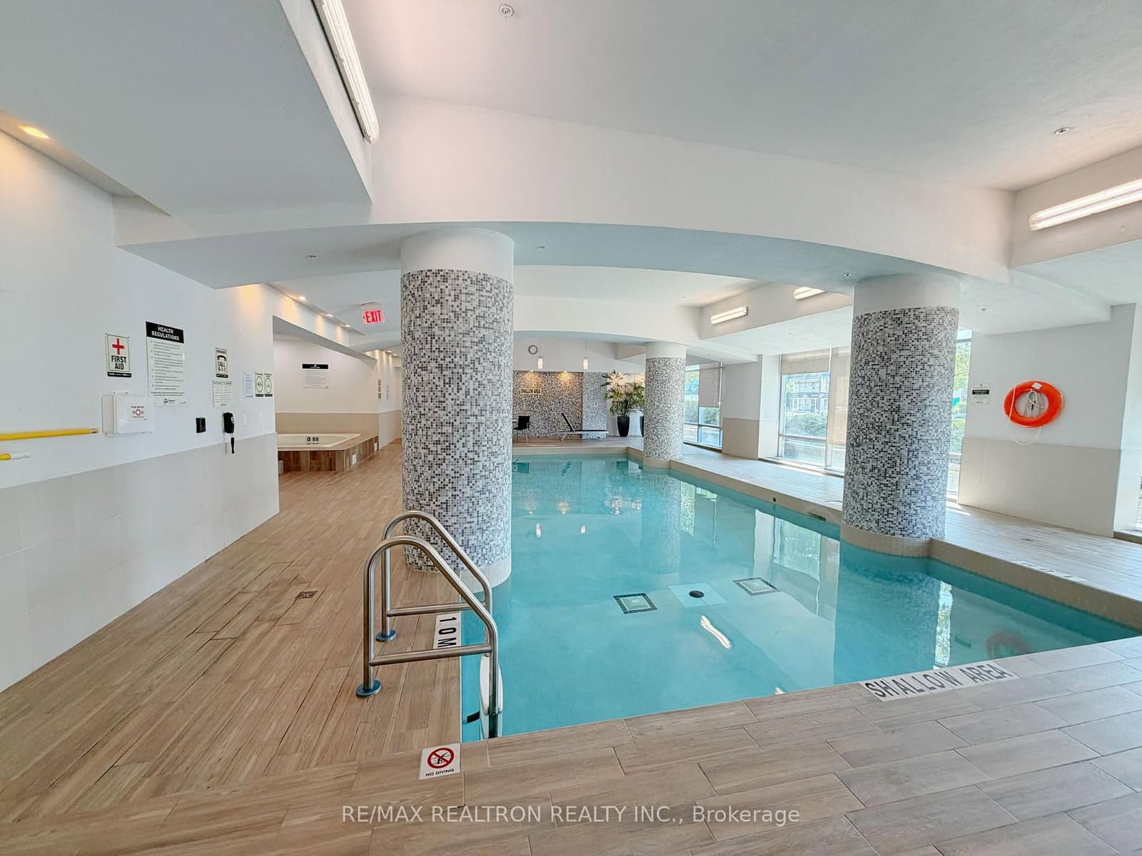 18 Harrison Garden Boulevard, Unit 1805 thumbnail 10