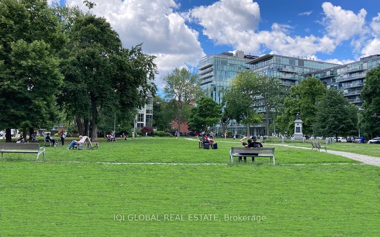 478 King Street W, Unit 406 thumbnail 19