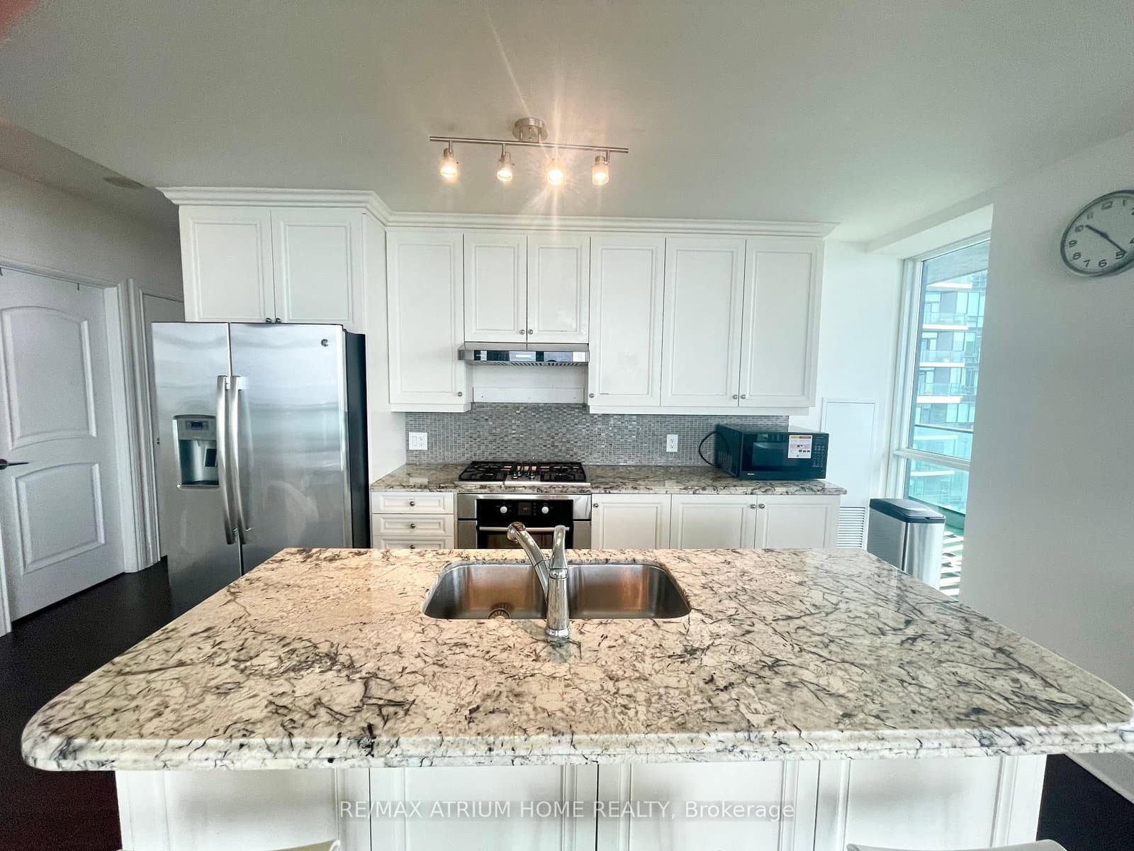 33 Bay Street, Unit 4905 thumbnail 9
