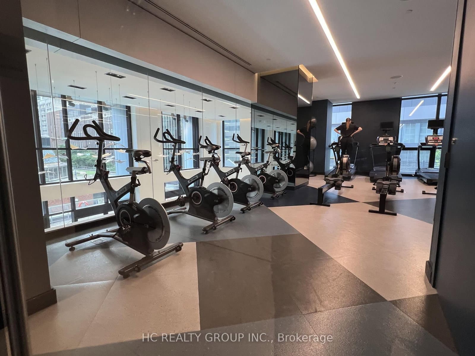 1 Yorkville Avenue, Unit 4512 thumbnail 14