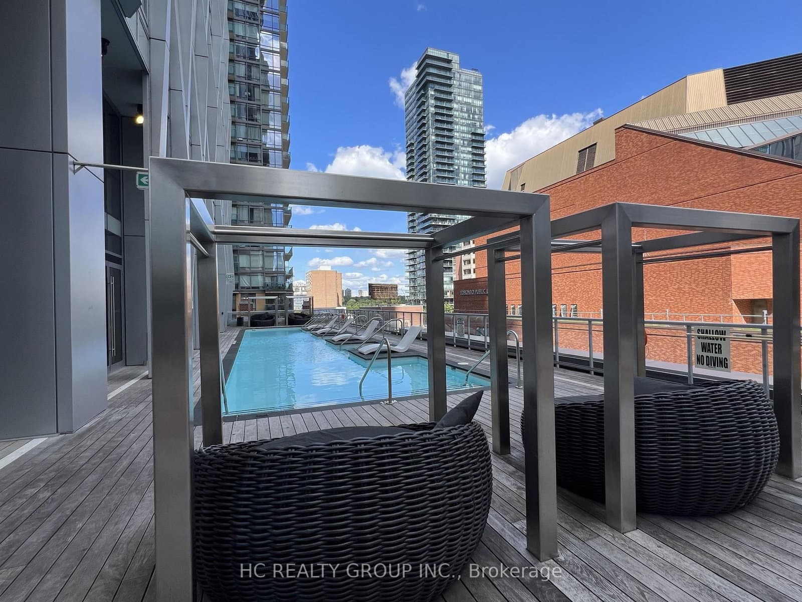 1 Yorkville Avenue, Unit 4512 thumbnail 19