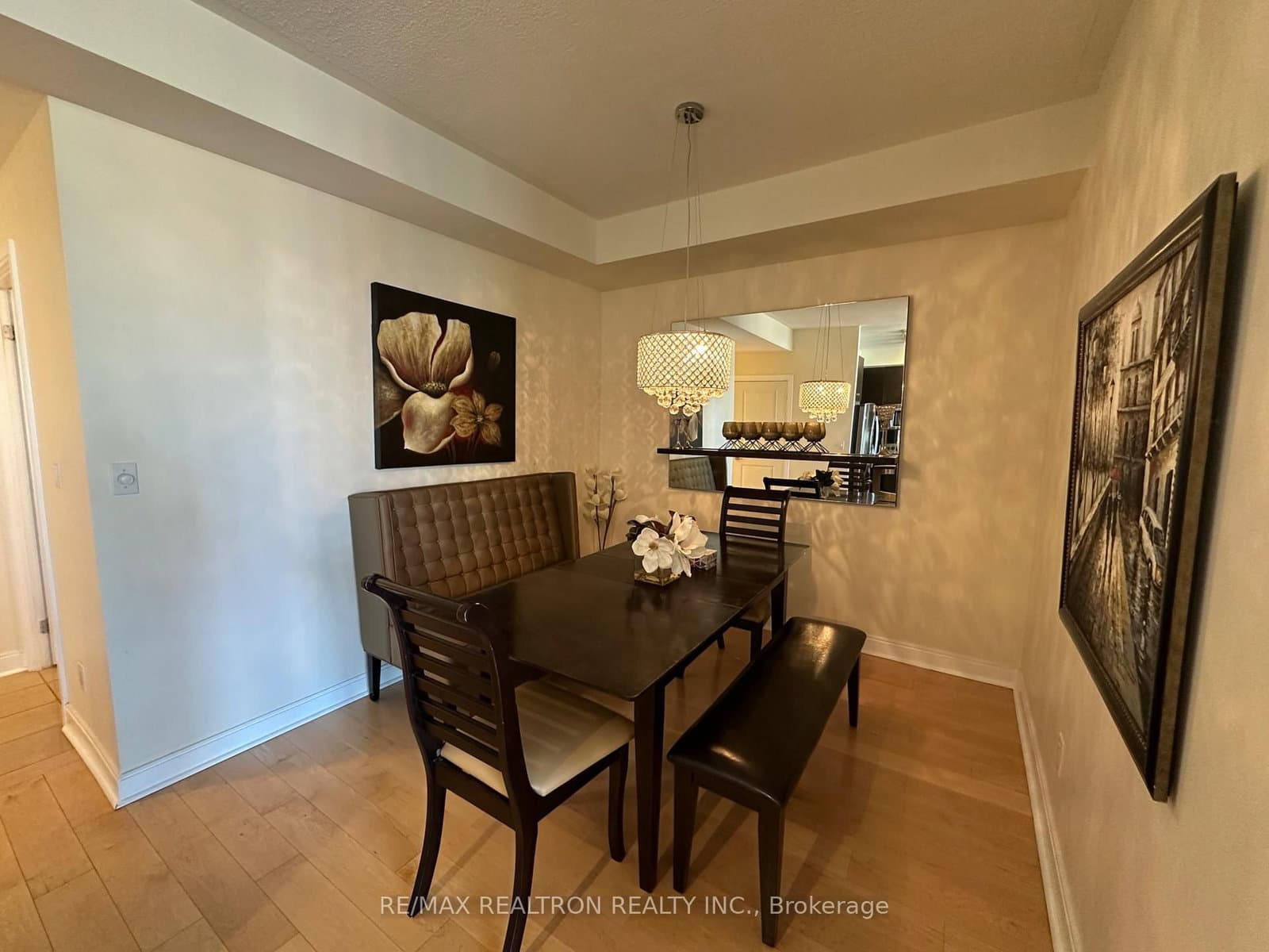 18 Yorkville Avenue, Unit 1601 thumbnail 10