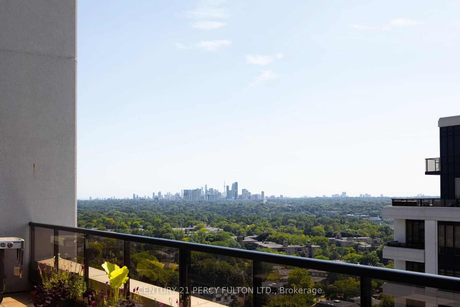 100 Harrison Garden Boulevard, Unit PH14 thumbnail 23