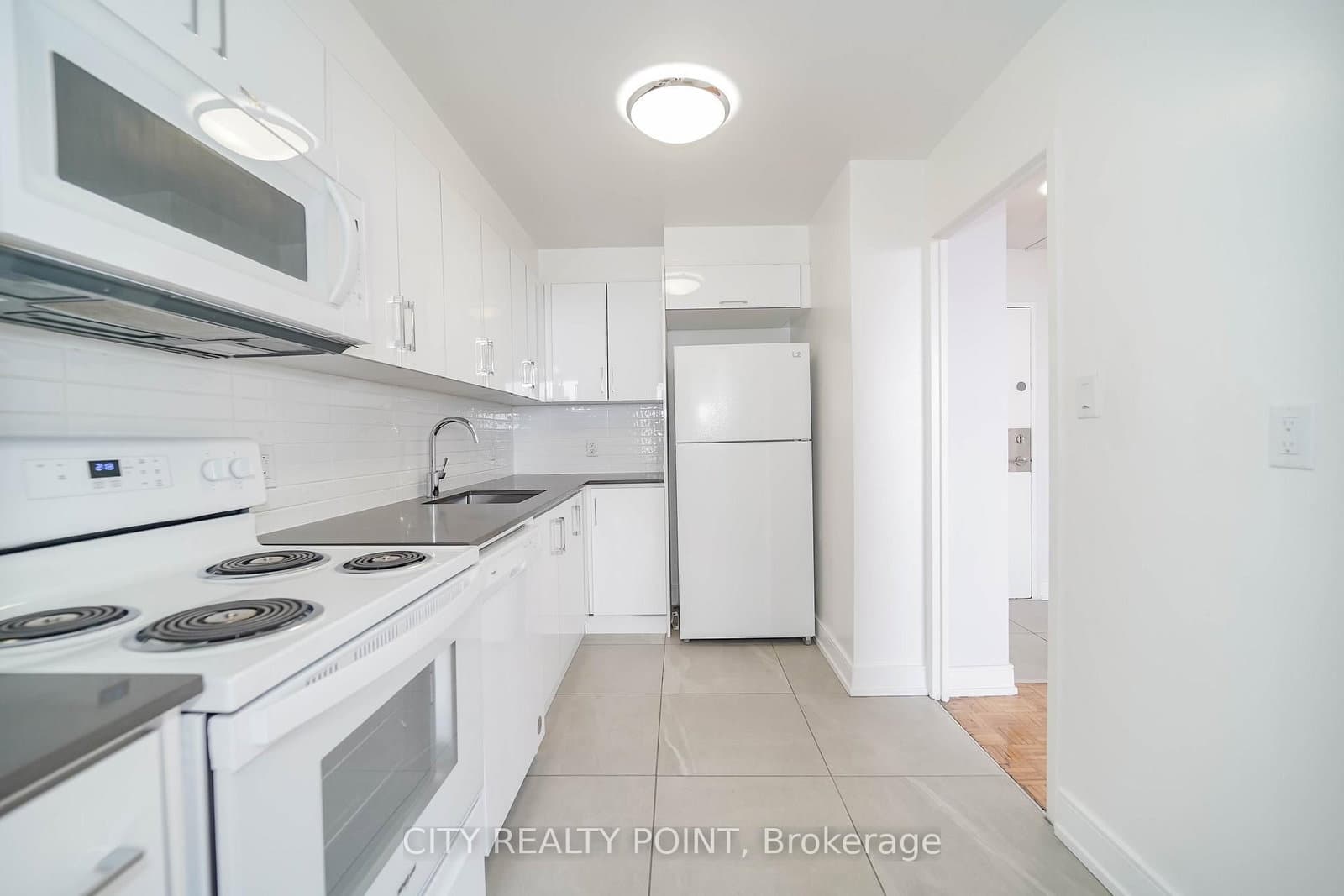6200 Bathurst Street, Unit 1008 thumbnail 8