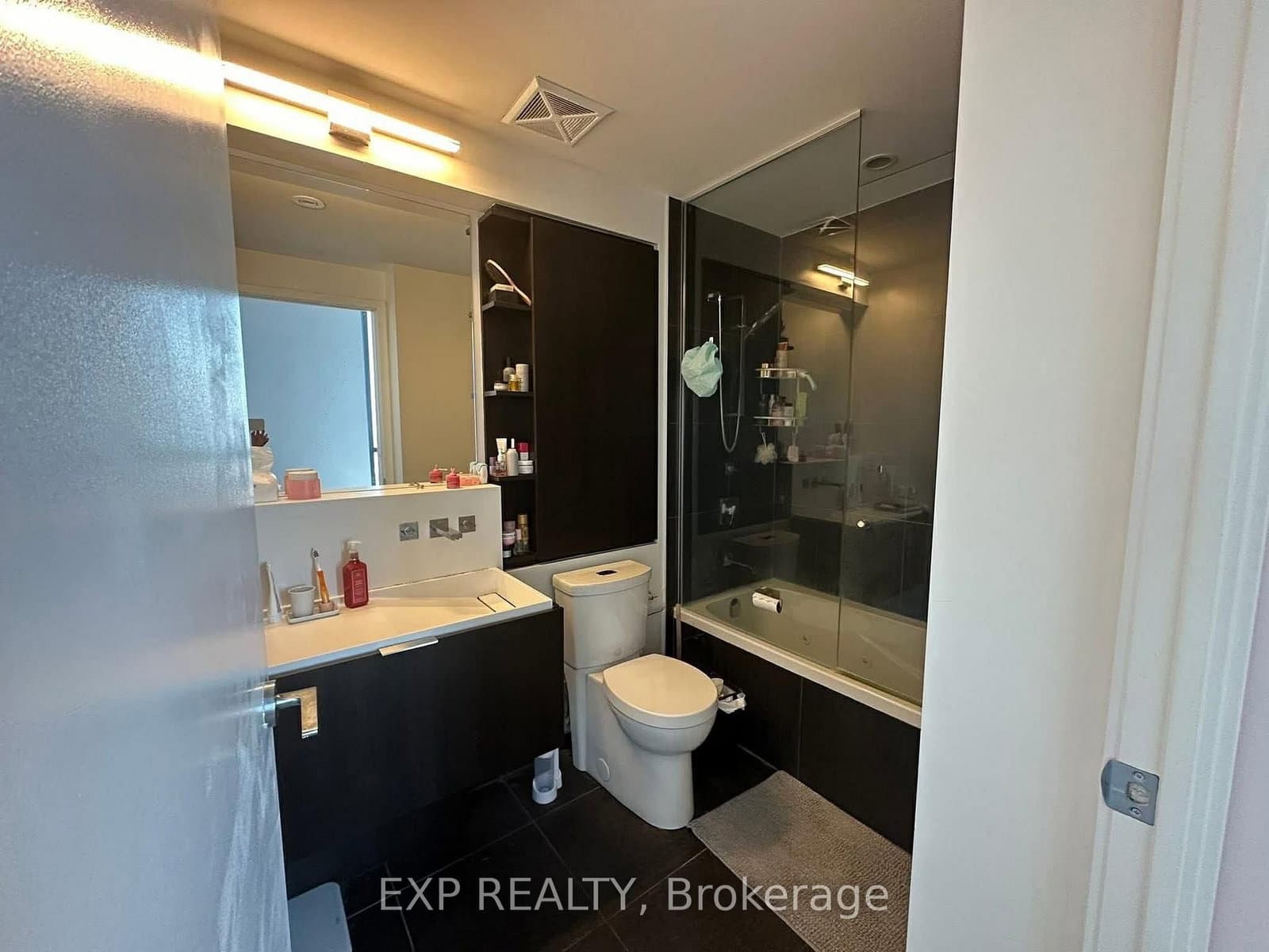 101 Charles Street E, Unit 4804 thumbnail 10