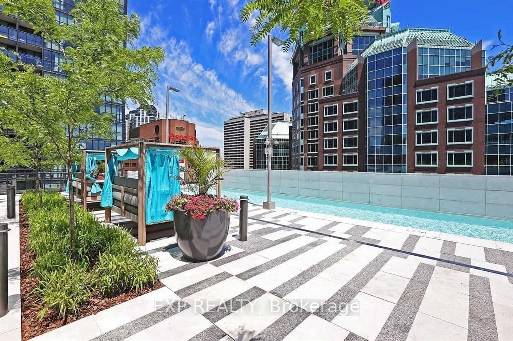 101 Charles Street E, Unit 4804 thumbnail 3