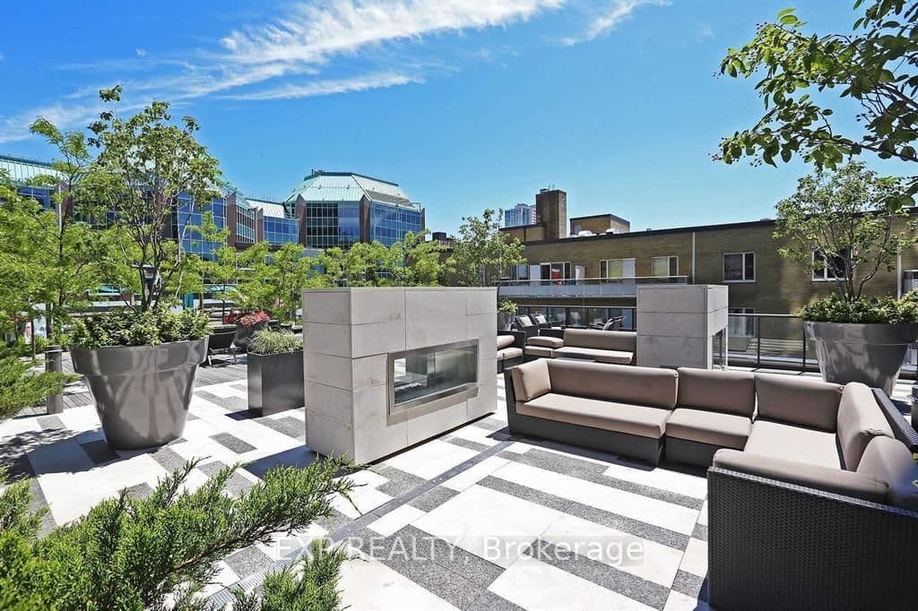 101 Charles Street E, Unit 4804 thumbnail 4