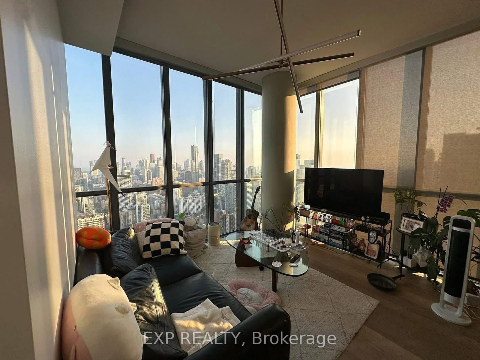 101 Charles Street E, Unit 4804 thumbnail 6