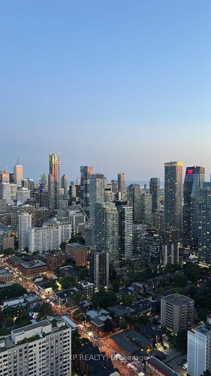 101 Charles Street E, Unit 4804 thumbnail 9