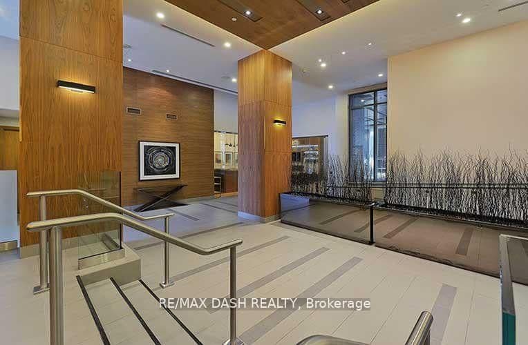 295 Adelaide Street W, Unit 710 thumbnail 4