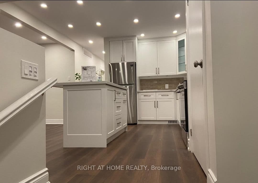 4 Trophy Drive, Unit MAIN FL thumbnail 8