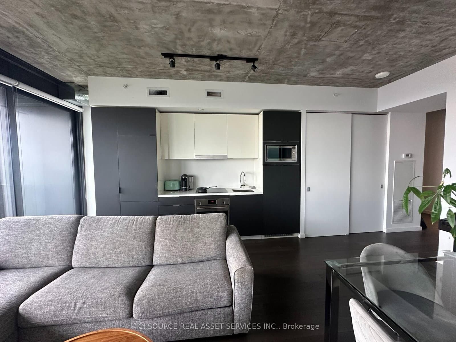170 Bayview Avenue, Unit 2407 thumbnail 9