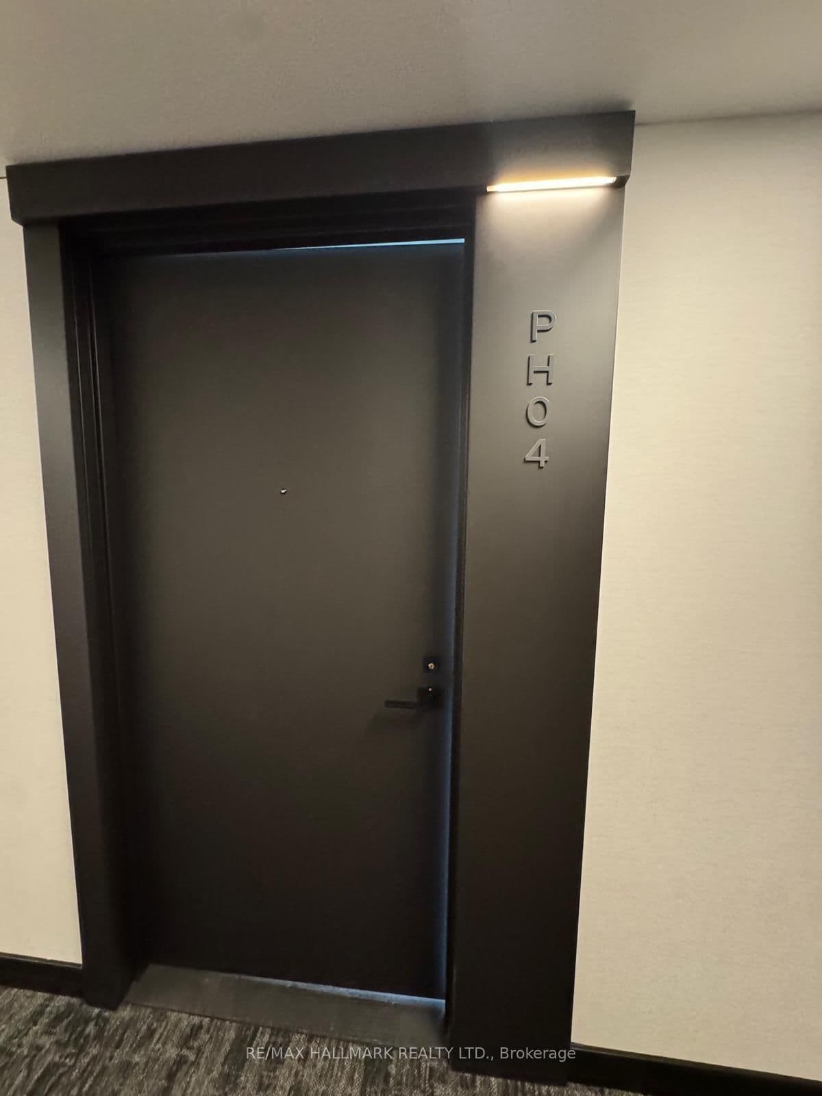 28 Eastern Avenue, Unit PH04 thumbnail 2